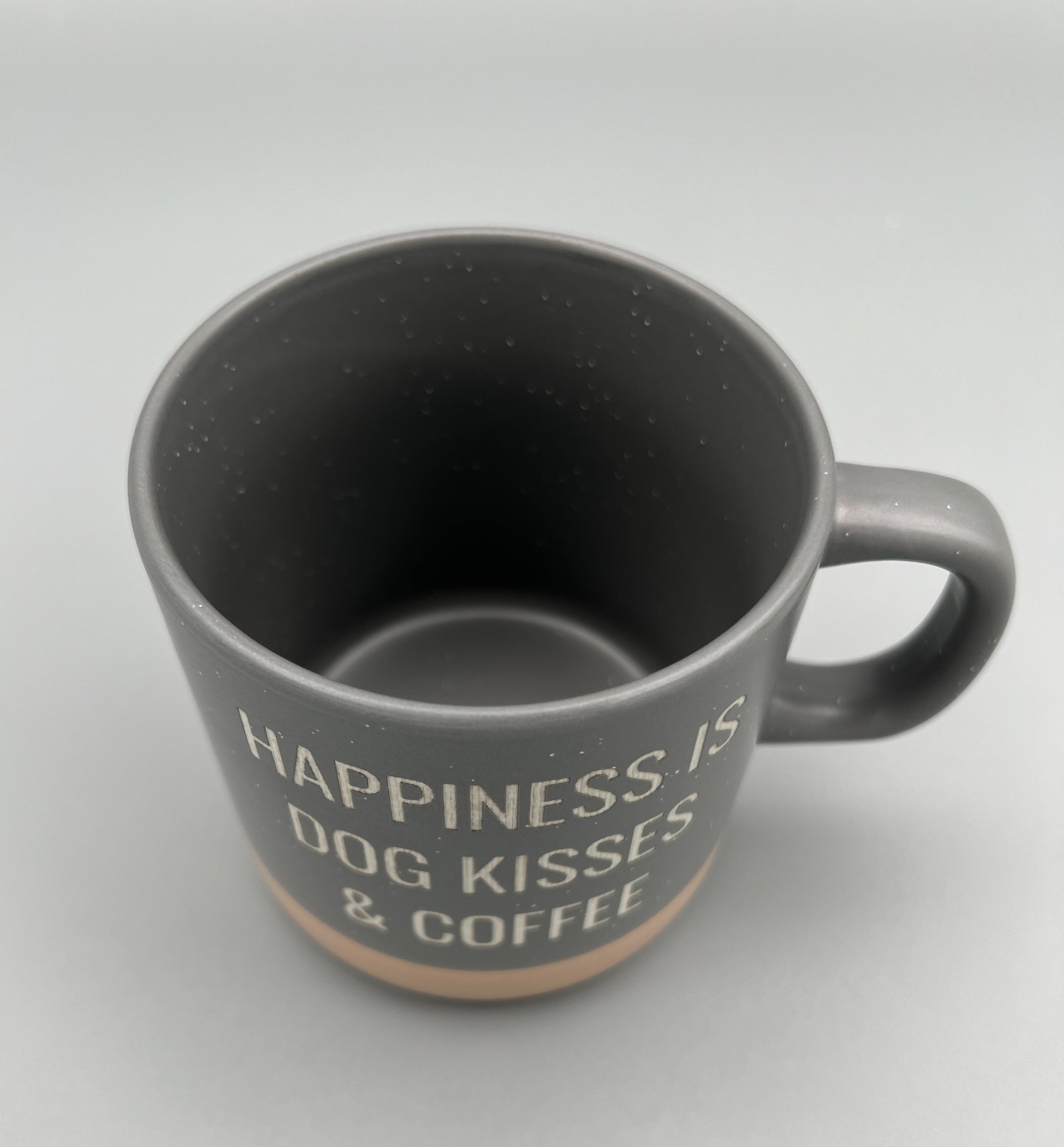 Steingut Tasse "Happiness is Dog Kisses & Coffee